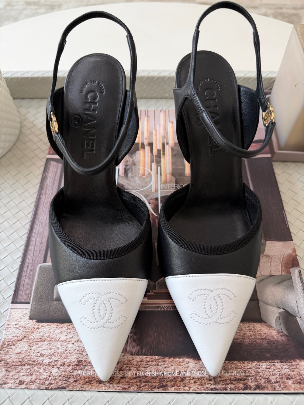 CHANEL SS 2026 BLAZY BLACK WHITE CAP TOE LEATHER HEELS SLINGBACK SHOES PUMPS - Picture 8 of 17